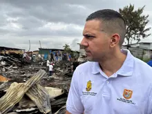 Alcaldía de Santiago de Cali inicia rutas de atención a afectados por incendio estructural en Comuneros 2, sector La Playita