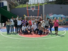 La comunidad educativa de la sede Antonia Santos ya disfruta de una nueva placa deportiva
