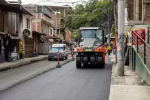 Inició la pavimentación de la vía al Aguacatal