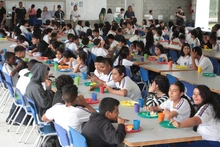 Educación garantizada para los estudiantes que pasen del sistema de cobertura contratada a las Instituciones Educativa Oficiales IEO