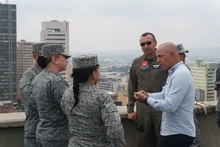 La Administración Distrital de Cali y la Fuerza Aeroespacial trabajan juntos para definir qué tan alto puede crecer el centro de Cali