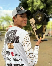 El ‘Juanes’ del barrio El Poblado ganó dos oros en el campeonato nacional y pedalea firme hacia el Mundial de BMX en Australia