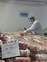 La Secretaría de Educación Distrital verifica procesos de inocuidad alimentaria del PAE en las bodegas de los operadores