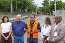 Con maquinaria en obra, la Alcaldía recupera la calle 4B en el sur de Cali