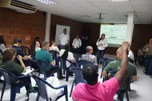 Dagma fortalece la vigilancia ambiental: capacitación normativa a los Centros de Diagnóstico Automotor