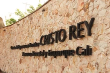 Alcaldía de Cali impulsa la economía formal en Cristo Rey con la entrega de 11 nuevos módulos a comerciantes tradicionales de este sector