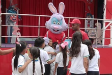 Cali recibe el Camión de Sonrisas de Colgate para fortalecer la salud bucal en instituciones educativas oficiales