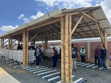 Cooperación suiza y Alcaldía de Cali entregan la primera planta comunitaria de aprovechamiento de residuos en el Oriente