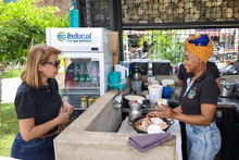Entrega de módulos comerciales en el Bulevar de Oriente impulsa la economía comunitaria 