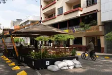 Uso comercial regulado en el Bulevar del Río: ‘Jacaranda’ se acoge a la norma y aporta al cuidado del espacio público