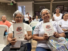 43 mujeres cuidadoras reescriben su historia de vida con el programa ‘Tejiendo Saberes’