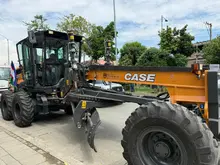 La nueva maquinaria es patrimonio público y fortalecerá la recuperación vial de Cali
