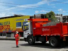 La nueva maquinaria es patrimonio público y fortalecerá la recuperación vial de Cali