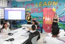 Más de 400 estudiantes de la IEO Evaristo García se benefician con nueva aula de bilingüismo en Cali