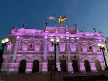 Cinco hitos de Cali se iluminan de violeta: un homenaje al liderazgo y resiliencia de las mujeres
