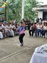Alcaldía acompañó jornada en la que más de 1.200 estudiantes de Cali recibieron zapatos nuevos para ir a sus colegios