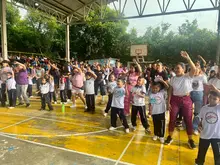 Cientos de estudiantes recorrieron el barrio Villa Colombia en la ‘III Carrera de la Mujer Villacolombiana’