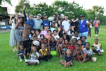 Alcalde Alejandro Eder compartió un entrenamiento de rugby con los jóvenes de la Comuna 13