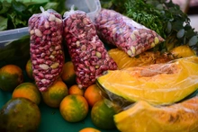 Mercando Campesino vuelve a la Plaza de Caycedo con productos frescos y a precios justos