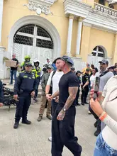 Alejandro Eder a J Balvin en su visita al barrio Obrero: “Bienvenido a Cali hermano”