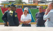 El Parque de los Poetas se puso ‘1A’ para recibir turistas, gracias a jornada de embellecimiento de la Alcaldía de Cali y la Policía