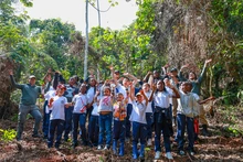 Niños y jóvenes siembran vida en los Farallones de Cali
