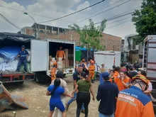 Afectados por incendio en Los Lagos reciben ayudas humanitarias inmediatas de la Alcaldía de Cali