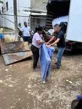 Afectados por incendio en Los Lagos reciben ayudas humanitarias inmediatas de la Alcaldía de Cali