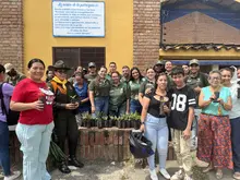 DAGMA entrega más de 2.500 plantas en parroquias de Cali para desincentivar el uso de palma de cera en Semana Santa