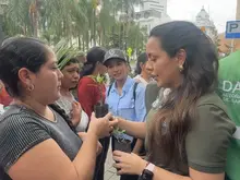 DAGMA entrega más de 2.500 plantas en parroquias de Cali para desincentivar el uso de palma de cera en Semana Santa