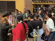 DAGMA entrega más de 2.500 plantas en parroquias de Cali para desincentivar el uso de palma de cera en Semana Santa