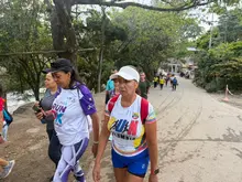 Cali se volcó a caminar por el Jardín Botánico: más de 160 personas llenaron de vida el sendero natural