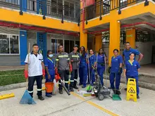 Con jornadas de aseo, colegios oficiales de Cali se alistan para el regreso a clases 
