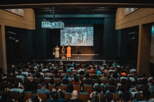 La obra ‘Hewa Rwanda’ conmovió a los asistentes al Teatro Municipal Enrique Buenaventura: una experiencia de arte, duelo y sanación colectiva