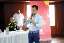 Con hechos que transforman vidas, la Alcaldía de Cali prioriza el cuidado a las personas mayores 