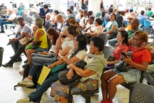 La Alcaldía de Cali inició la recarga y entrega de tarjetas MIO para estudiantes beneficiarios