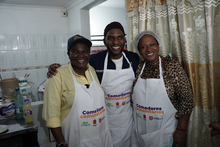 Secretaria de Bienestar Social se puso el delantal para cocinar y compartir con las gestoras del Comedor Casa Libertad