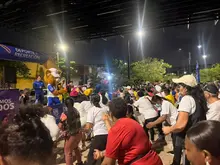 Más de 250 personas encendieron la noche en el oriente de Cali con actividad física, música y recreación