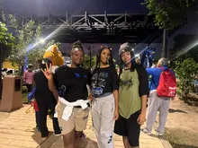 Más de 250 personas encendieron la noche en el oriente de Cali con actividad física, música y recreación