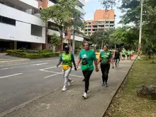 Más de 200 personas se activaron con una caminata que inició en La Ermita, llegó hasta el zoológico y terminó en el Bulevar del Río 