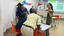 Más de 5.900 jóvenes y adultos han regresado a clases en Cali: para el alcalde Alejandro Eder nunca es tarde para aprender