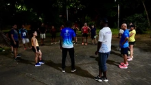 Cali entrena de noche y sueña en grande: corredores afinan motores para la Maratón