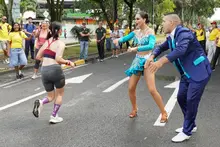 La pasoancho con 32 se llenó de alegría para apoyar a los corredores de la Maratón 2026