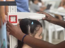 Alcaldía de Alejandro Eder siembra esperanza para salvar la niñez: 350 familias ya reciben apoyo contra la desnutrición infantil