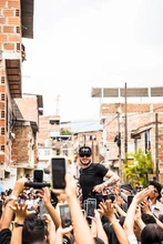 El cantante Kapo visitó Terrón Colorado en una jornada llena de música, memoria y comunidad