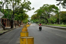 Nueva capa asfáltica y trabajos 24/7: así avanza la recuperación de la calle 5 en el sector de Meléndez