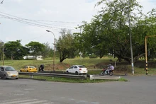 Entre niños, familias, risas y juegos, la comunidad regresa al lote recuperado de la avenida 2 norte con carrera 34