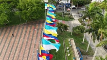 Aseguran el mantenimiento y la recuperación de banderas y astas en puntos emblemáticos de Cali