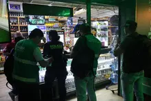 Dagma acompaña operativos interinstitucionales de control nocturno en la Comuna 2 de Cali