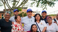 Alcaldía generó una gran felicidad en la comunidad de Manuela Beltrán con la entrega de su cancha múltiple